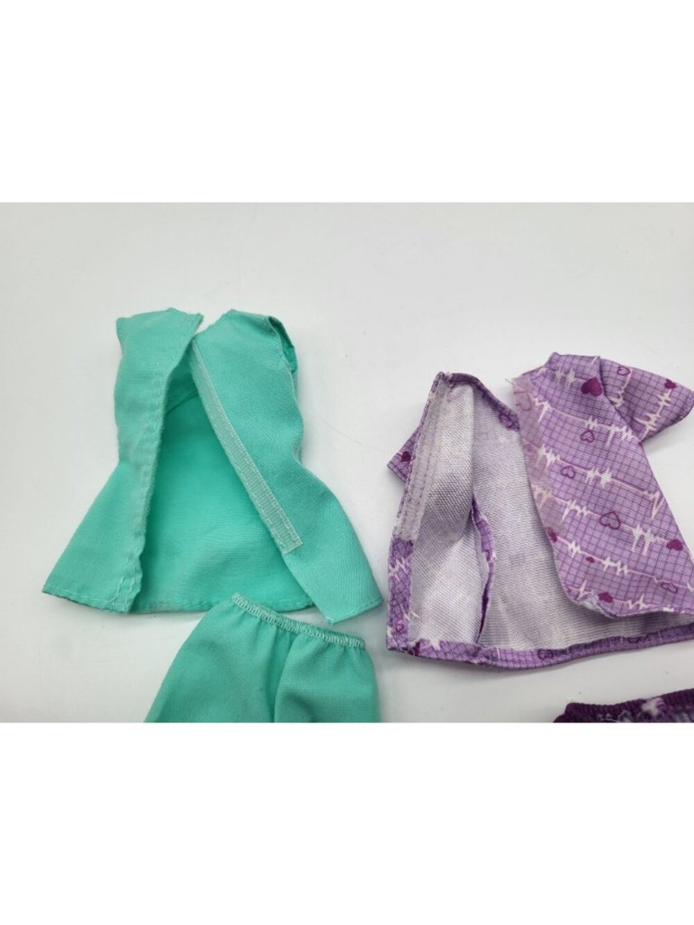Barbie Career Outfits x 2 Nurse Dr Vet Scrubs Stethoscope Clogs Accessories - Picture 8 of 8